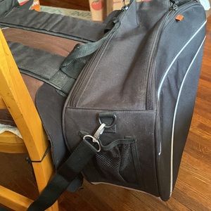 NELSON-RIGG Road Trip Saddle Bags 17x11x8” pre-owned condition